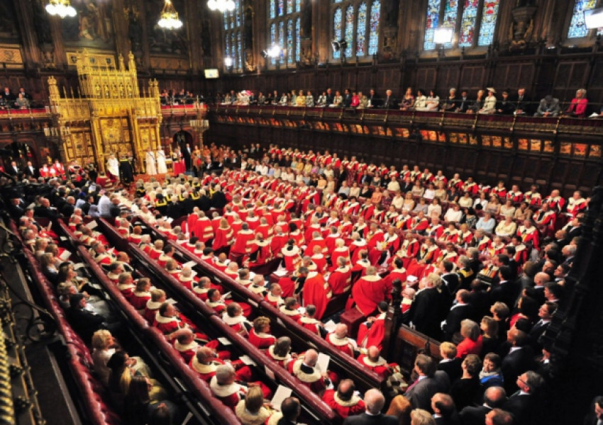 Британският парламент одобри предсрочни избори на 12 декември  
