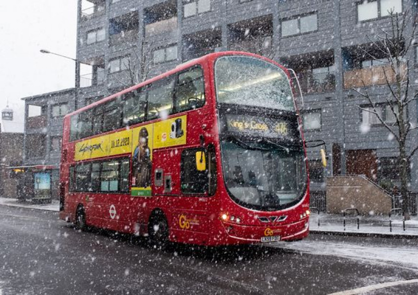 Лондон, Великобритания: Последен топъл ден и пак студ и сняг! 
