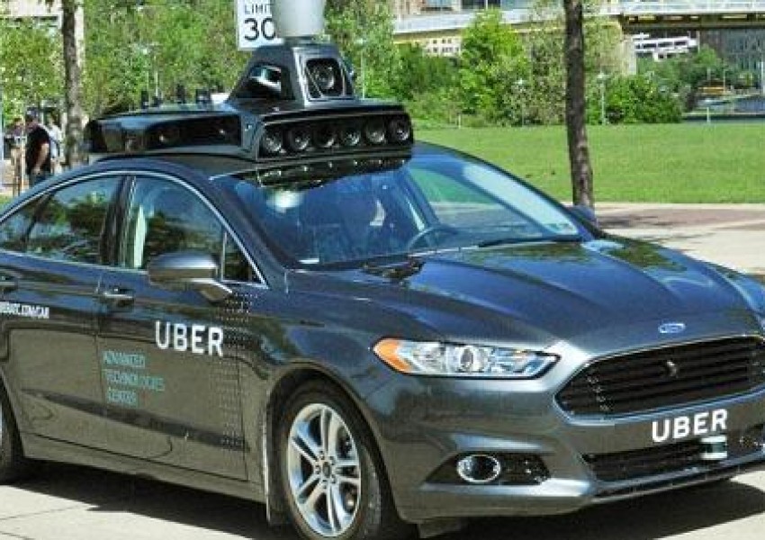 "Юбер" пусна таксита без шофьори