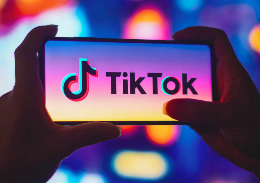 САЩ внасят законопроект за забрана на все по-популярната TikTok