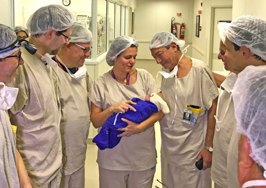 Родено е първото бебе от трансплантирана утроба на починал донор