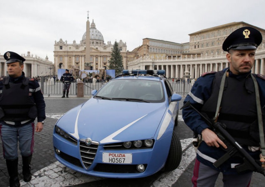 Италианските власти задържаха двама души, планирали атентати в Лондон и Рим