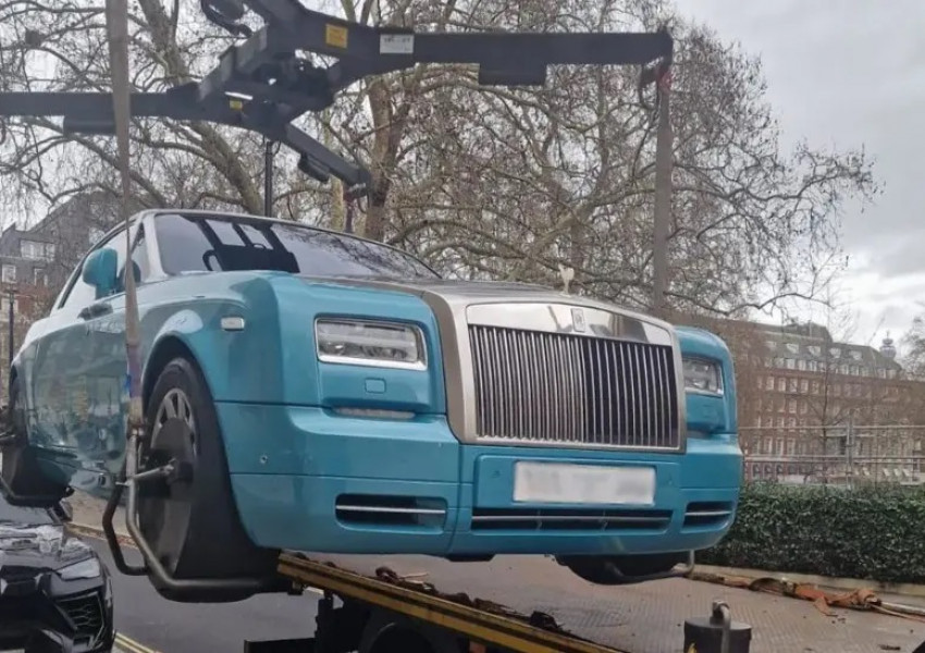 Законите са за всички: Вдигнаха саудитски „Ролс-Ройс“ за £250,000, паркиран на тротоара