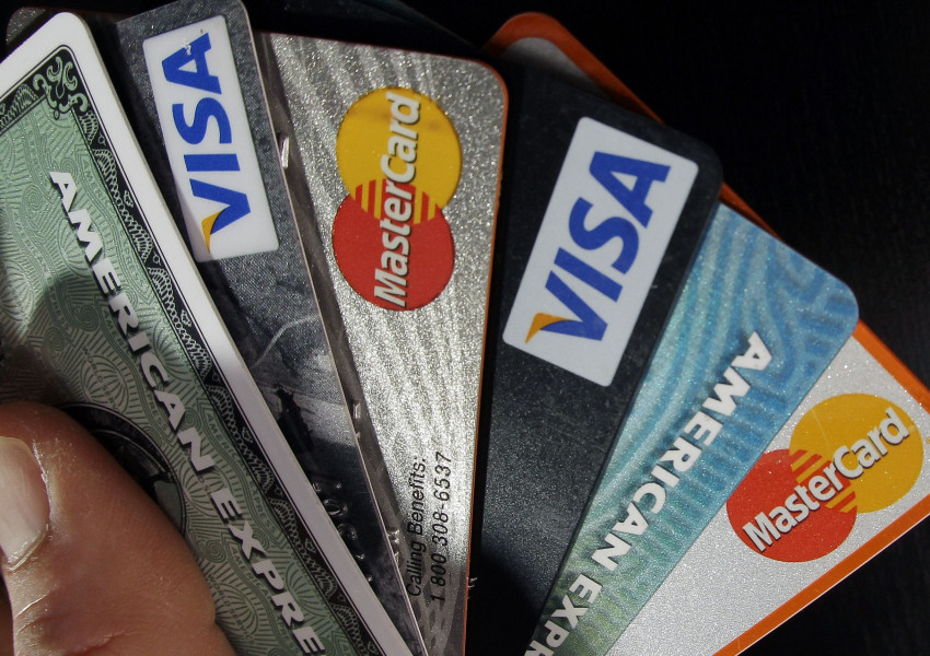 Замразяват се плащанията по кредитни карти, заеми, лизинги и ипотеки за 6 месеца.