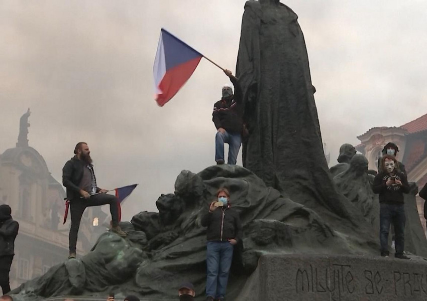 Отварят заведения в Чехия в знак на протест срещу ограниченията