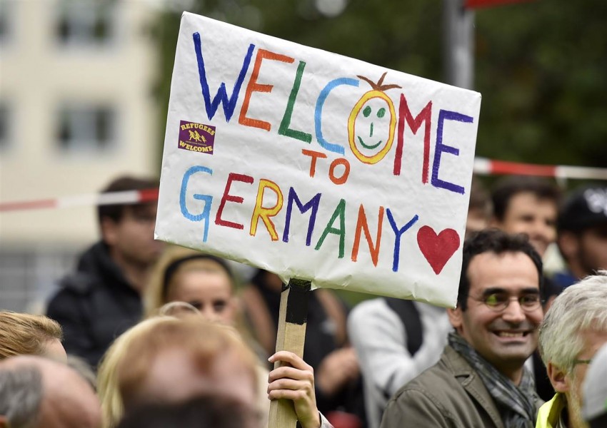 Германия въвежда идентификационни карти за бежанци