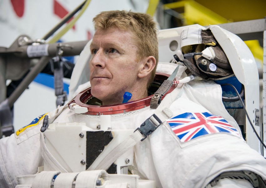 Първият британец в Космоса започна историческата си разходка