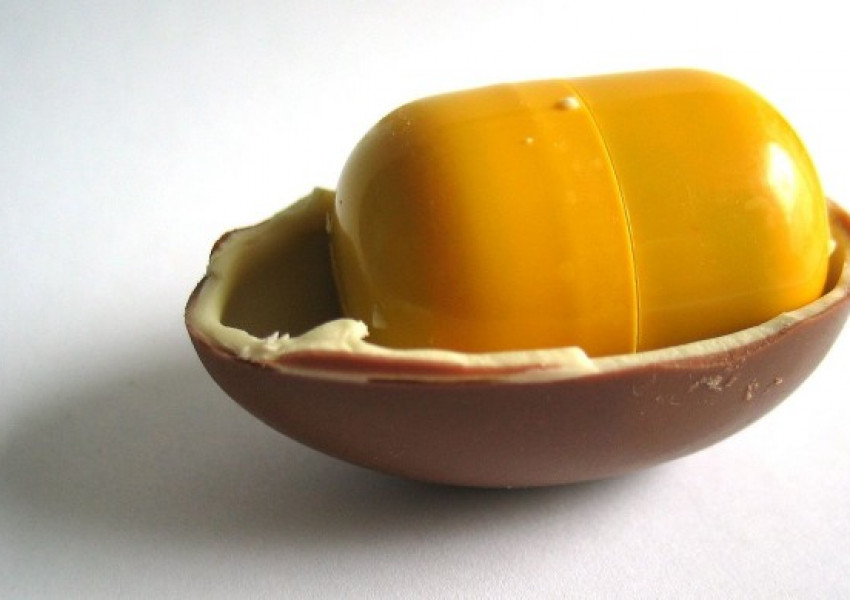Знаете ли защо яйцето на Kinder Surprise е жълто?