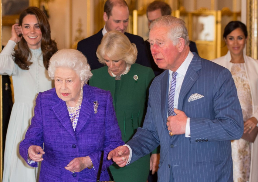 Ще отстъпи ли трона кралица Елизабет на принц Чарлз?