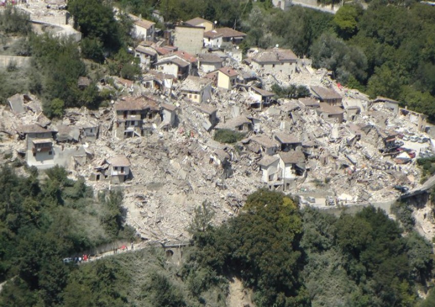 Жертвите на земетресението в Италия достигнаха 247