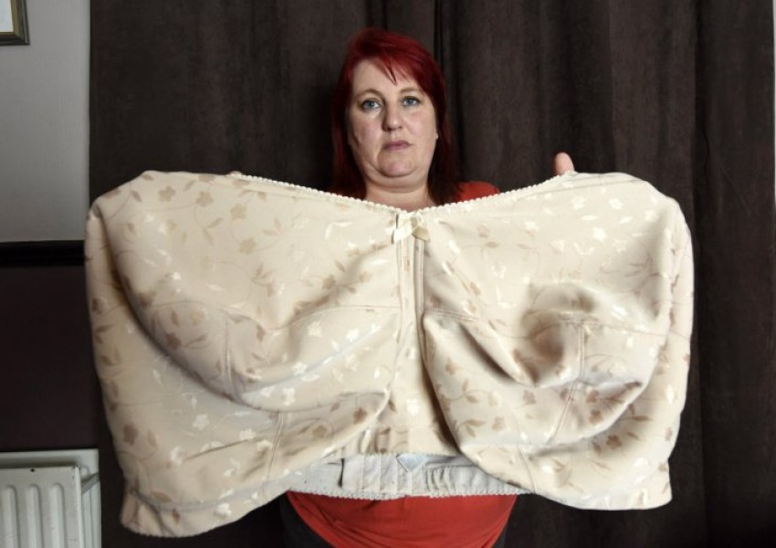 Запознайте се с жената с най-големите гърди в света (СНИМКИ)
