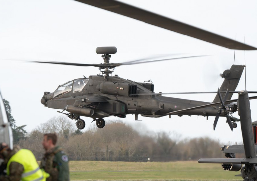 Великобритания ще изпрати на Украйна хеликоптери Апачи, известни като "убийци на танкове"