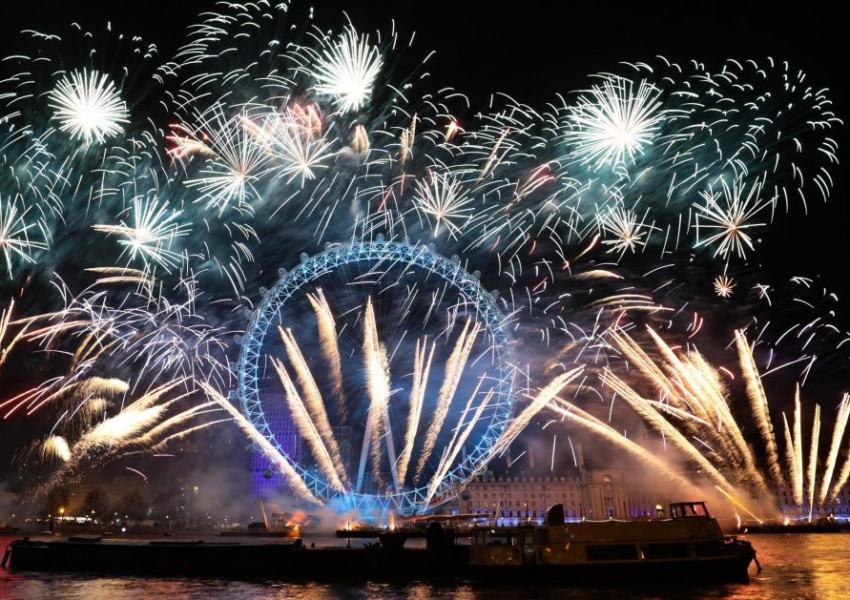 Лондон посрещна 2018 година 