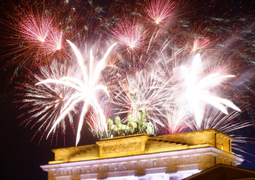 Посрещането на 2018-та година в различните точки на света