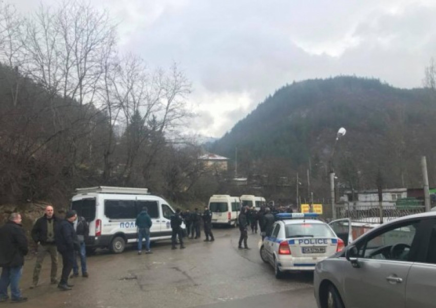 Има заподозрян за убийствата в Нови Искър