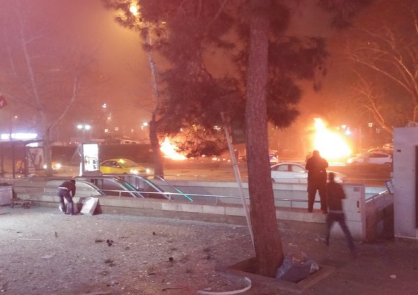 Мощна експлозия разтресе Анкара (СНИМКИ)