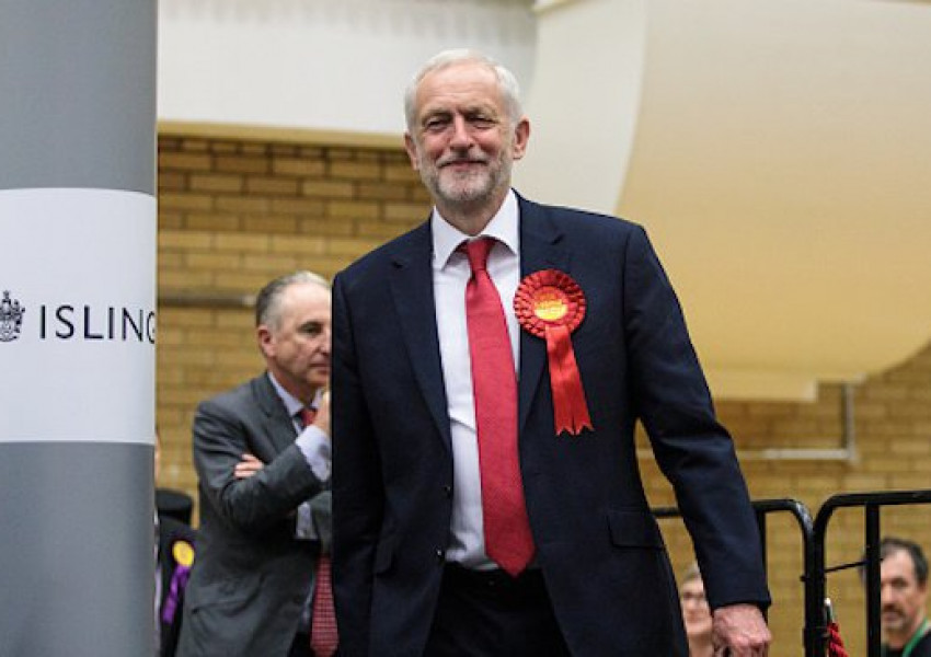 Джереми Корбин: Бомбите не носят мир!