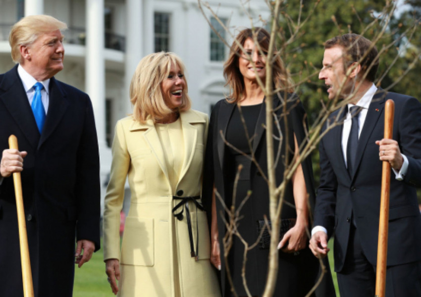 Макрон и Тръмп посадиха дръвче заедно (СНИМКИ)