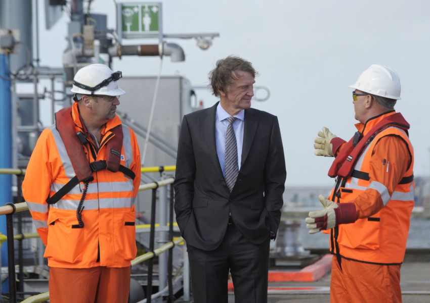 Кой е най-богатият британец? 