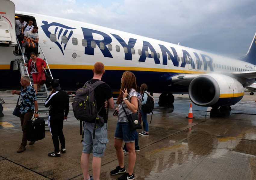 Бурите предизвикаха хаос в транспорта  