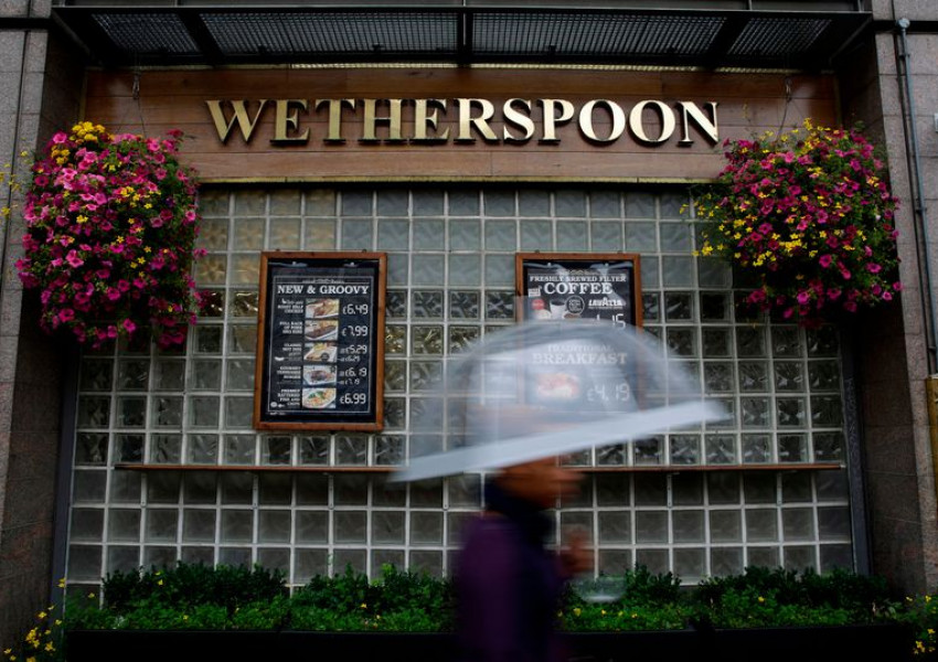 Без европейски бира и вино в Wetherspoons на Острова