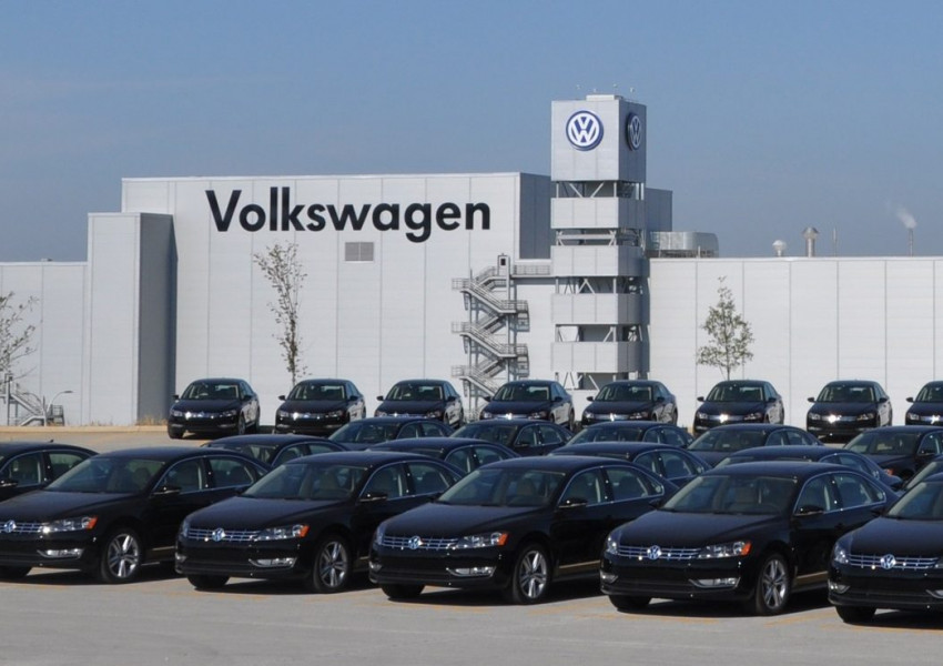  Volkswagen отлага решението си за нова фабрика в България