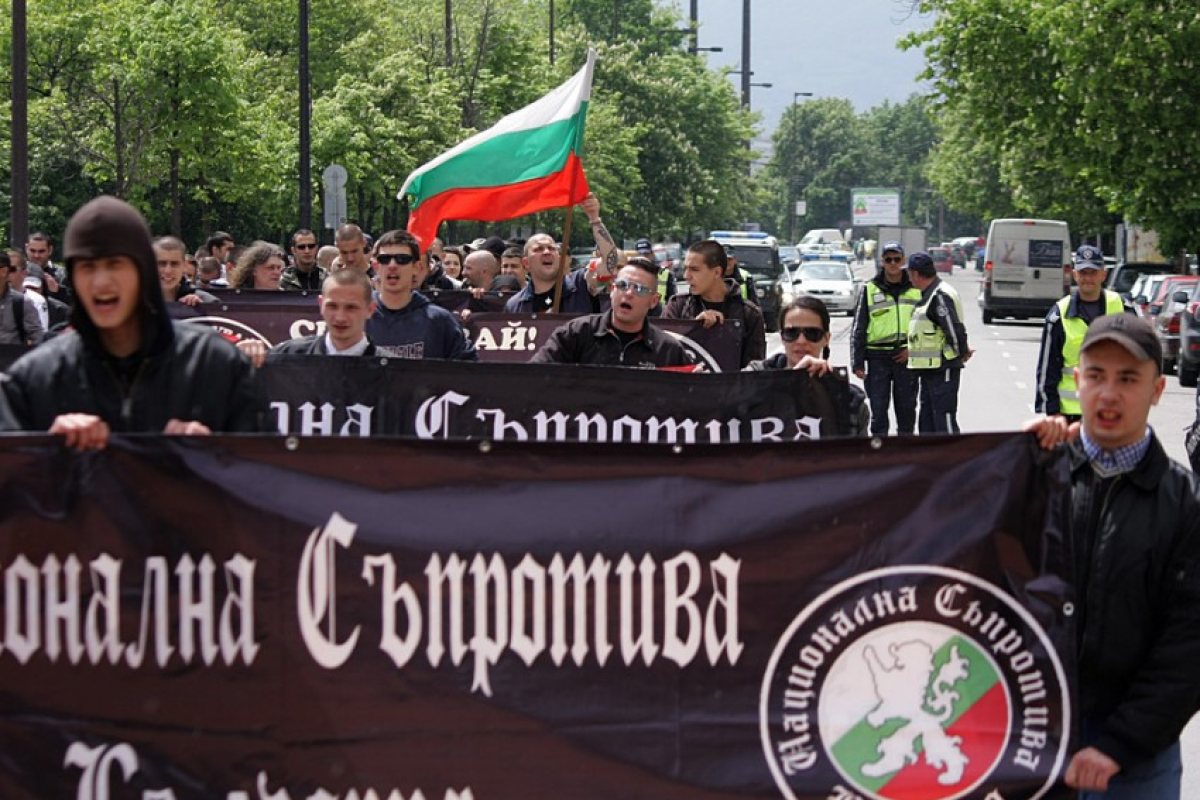 Националисти на протест срещу нелегалните имигранти