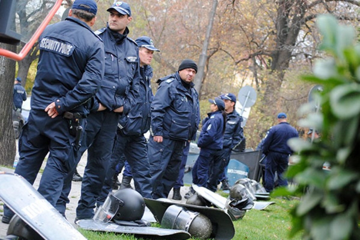 Полицаите на масов протест в столицата