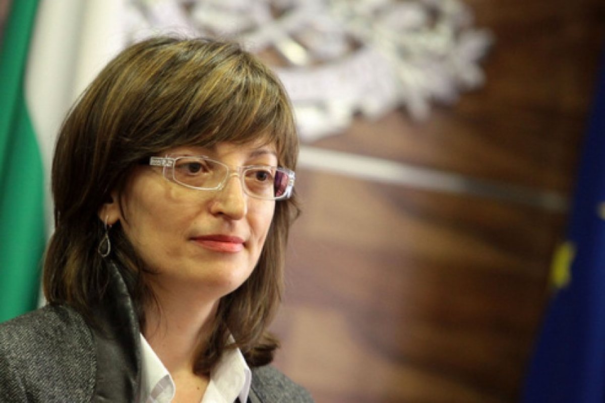 Екатерина Захариева - новият правосъден министър?