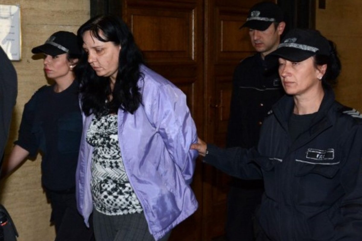 Акушерката, пребила новородено бебе почти до смърт, отива на съд