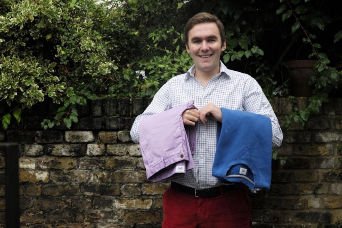 Пуловер с 30-годишна гаранция създаде британски дизайнер