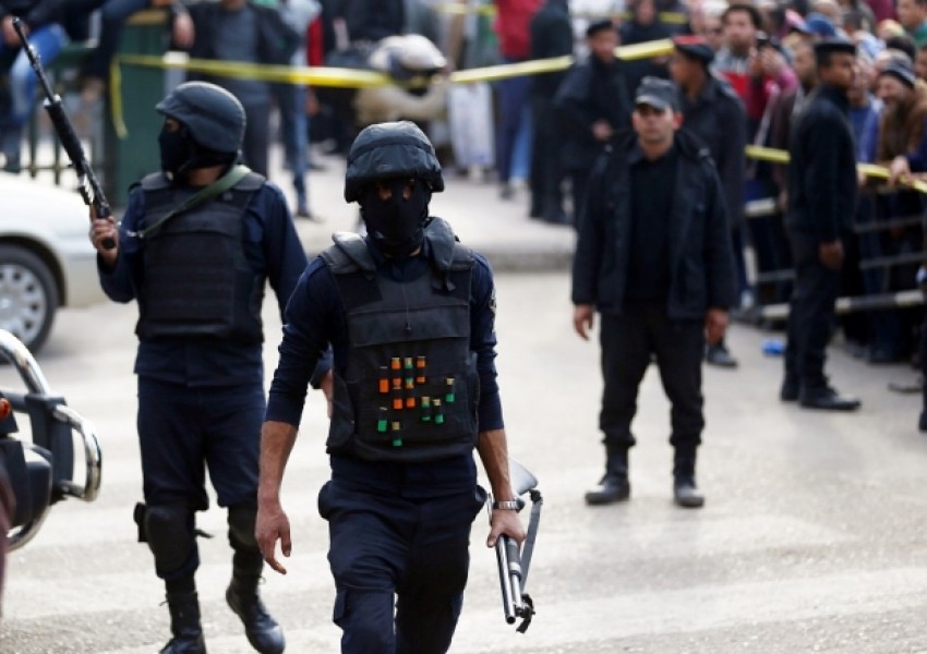 16 убити в Кайро след избухване на бомба в ресторант