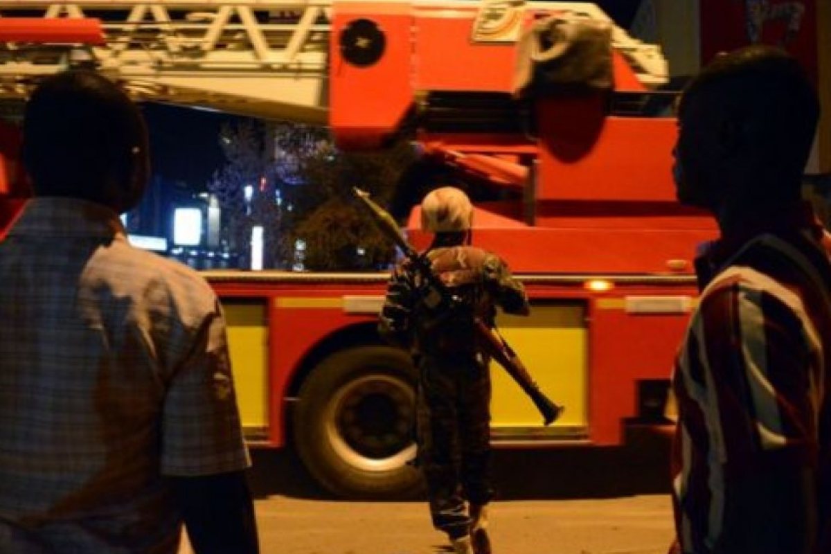Поне 20 са жертвите на заложническата криза в Буркина Фасо