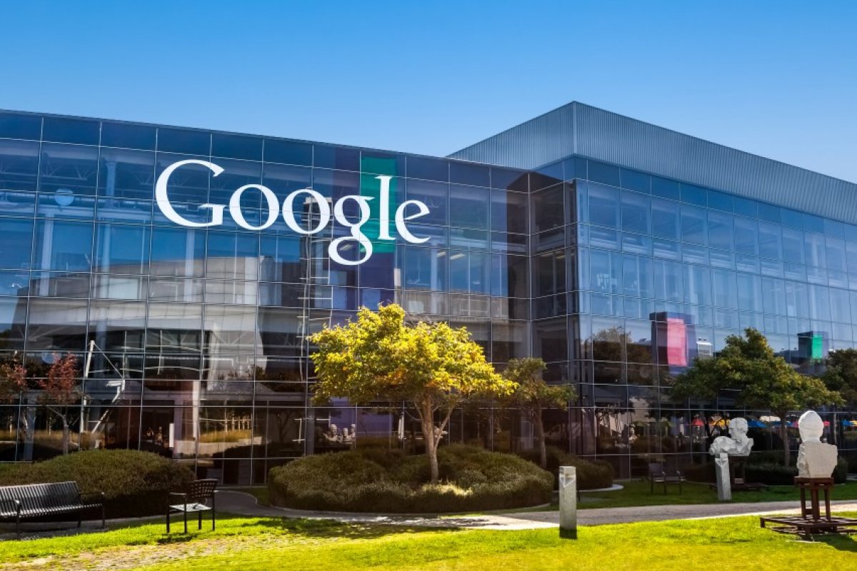 Google връща 130 милиона паунда данъци на Англия