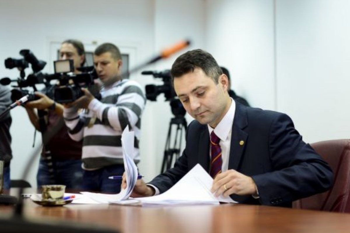 Главният прокурор на Румъния подаде оставка, ползвал неправомерно кортеж