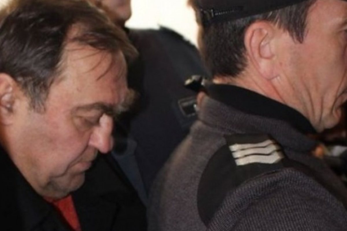 Синът на Евстатиев: Баща ми не е плейбой, това са политически игри!