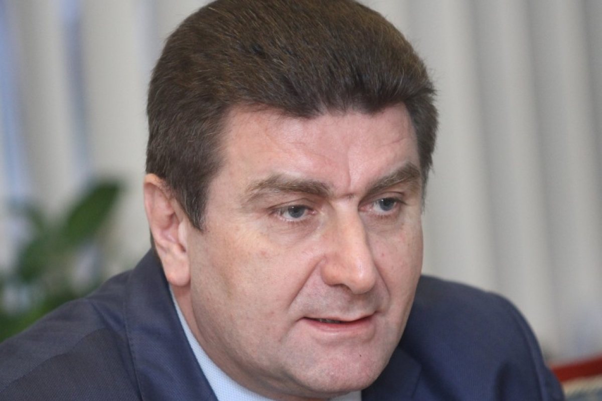 Валентин Златев: Като нямате пари, защо правите конкурс за "Хемус"