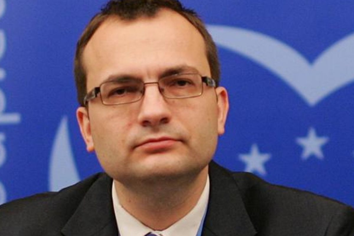 Депутатът Мартин Димитров: Прерязаха спирачките на колата ми заради КТБ