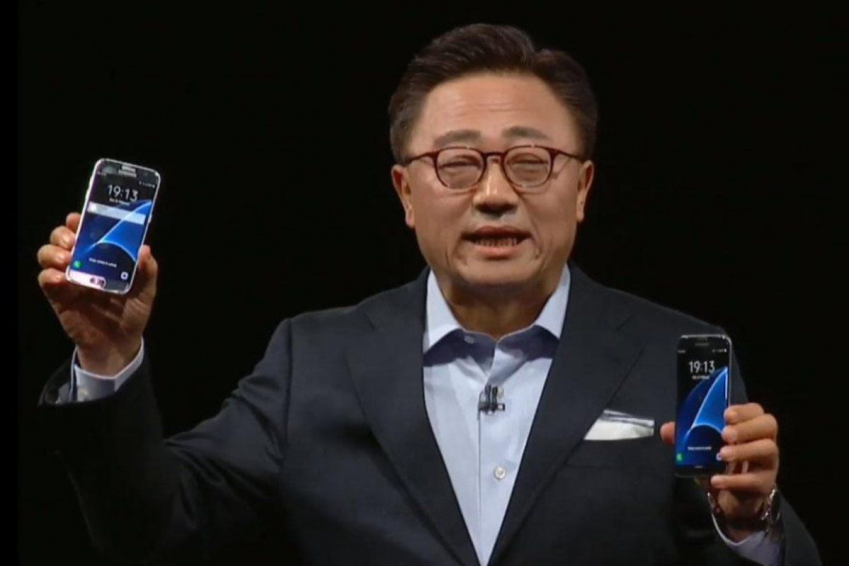 Samsung престави новите смартфони Galaxy S7 (СНИМКИ)