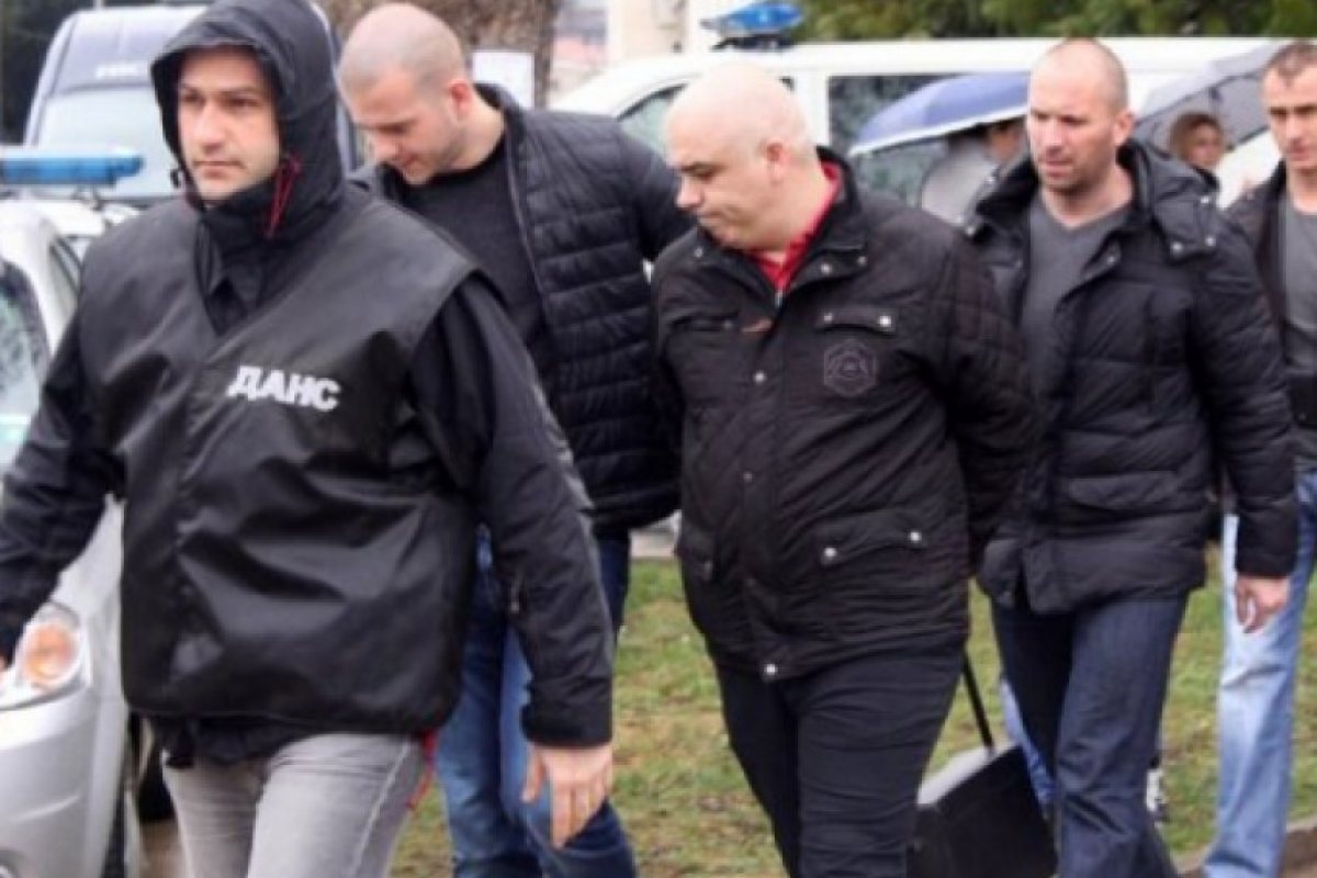 Арестуваха 9 данъчни служители на НАП във Велико Търново