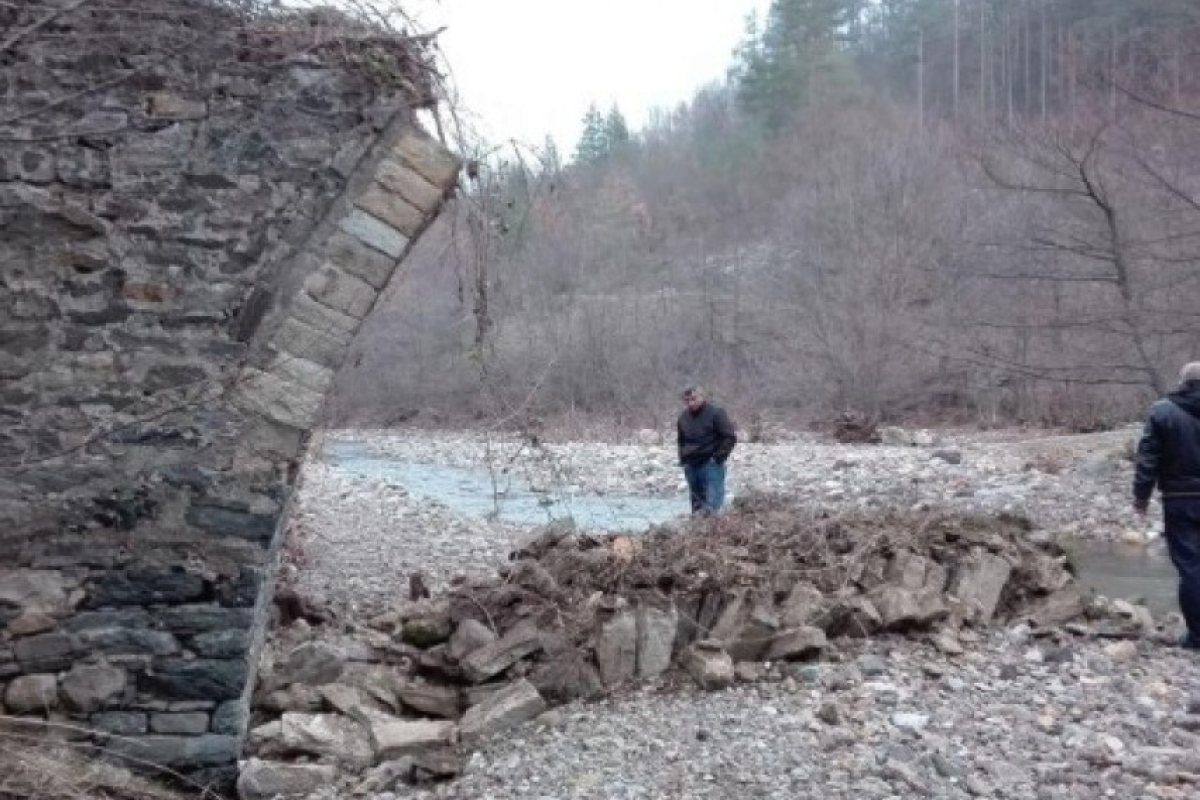 Близо 250 иманярски банди рушат историческото ни наследство