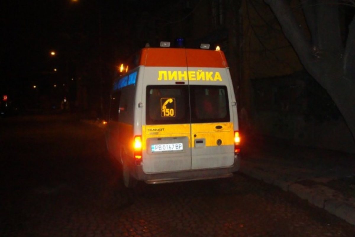 Двегодишно се бори за живота си след падане от прозорец