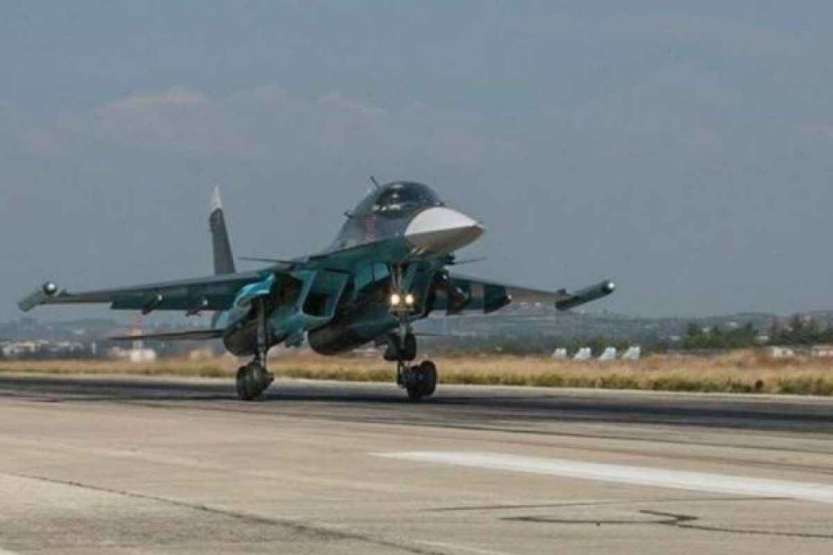 Първите руски военни самолети се изтеглиха от Сирия (ВИДЕО)