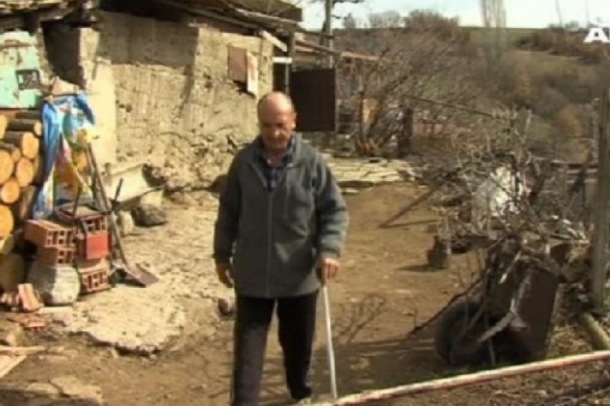 Дядо Асен дари всичките си пари на болно дете