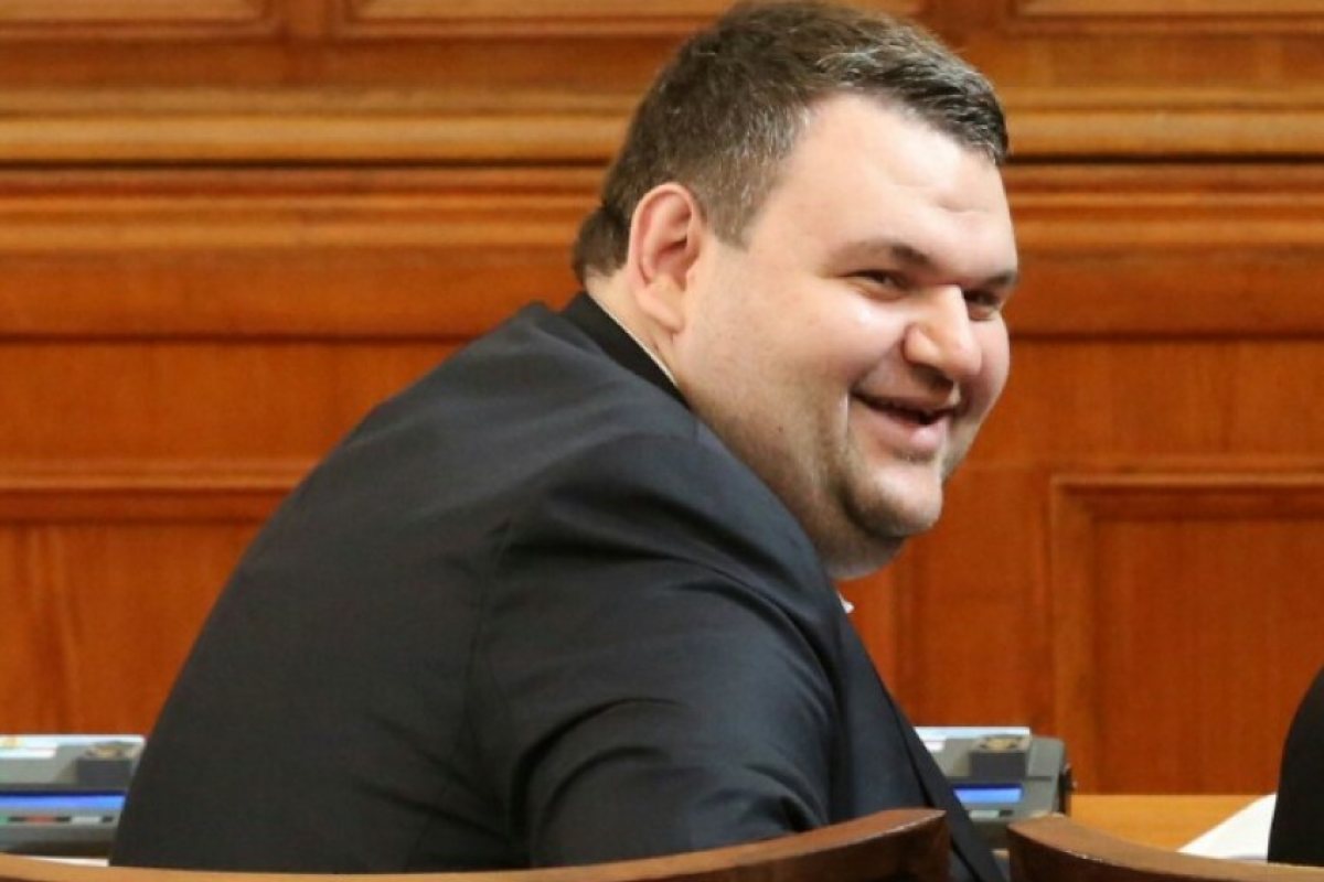 Пеевски не е ходил на работа от 19 февруари