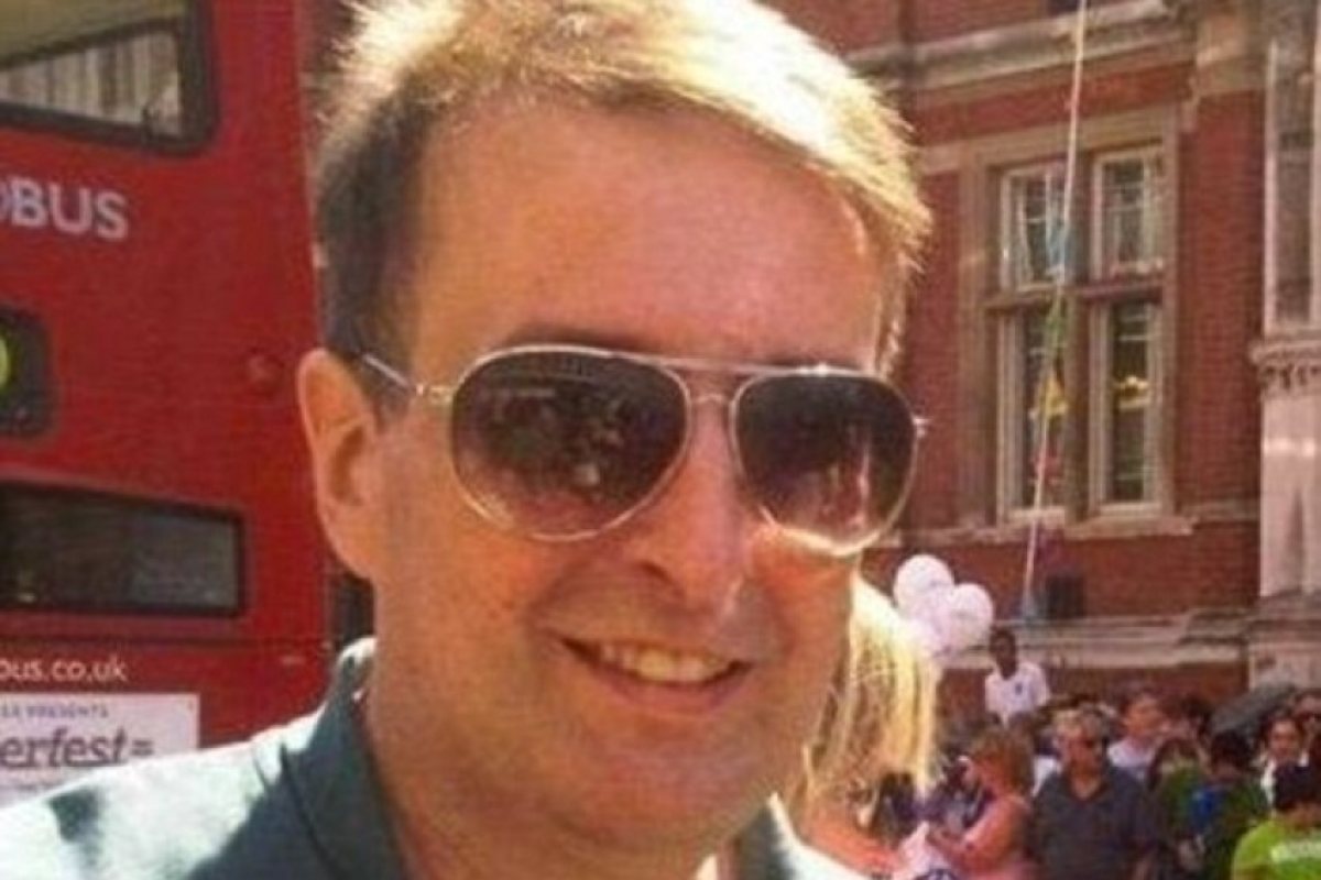 Арестуваха лондонски PR заради расистки коментар в "Туитър" (СНИМКИ)