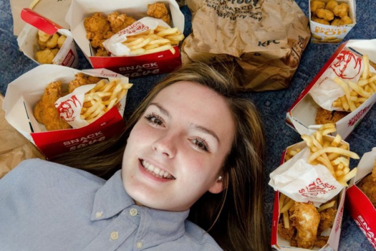 Това момиче яде само KFC три години (СНИМКИ)