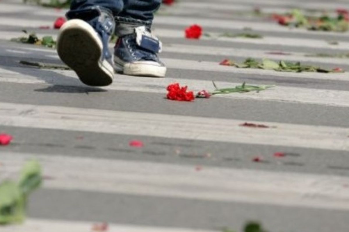 Шофьор, убил човек на пътя, блъсна дете на пешеходна пътека