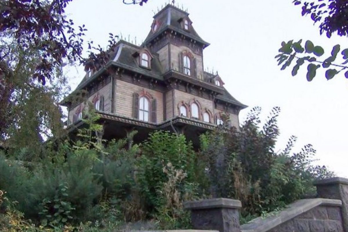 Откриха труп на мъж в Дисниленд