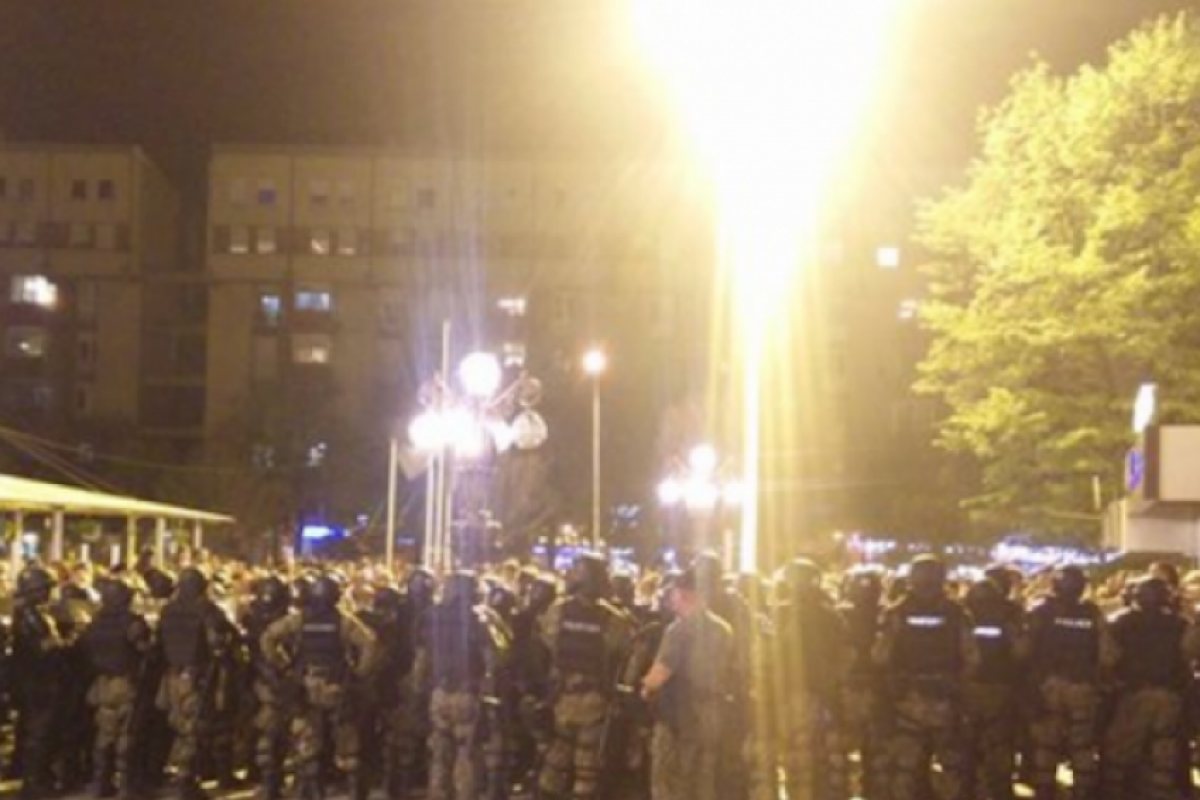 Протестите в Скопие продължават